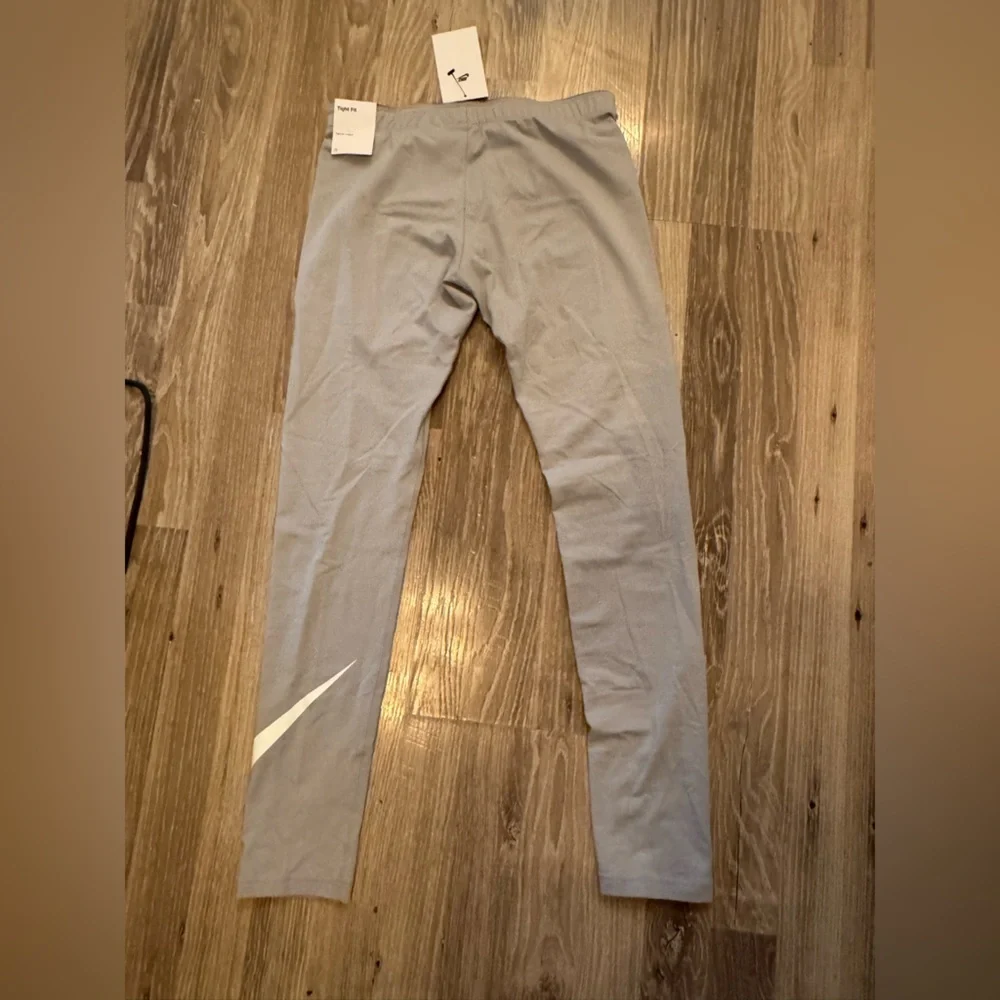 Nike Kids Light Gray Leggings with White Swoosh XL